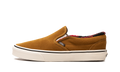 Classic Slip On "Cozy Hug Brown" VN0009Q71M7