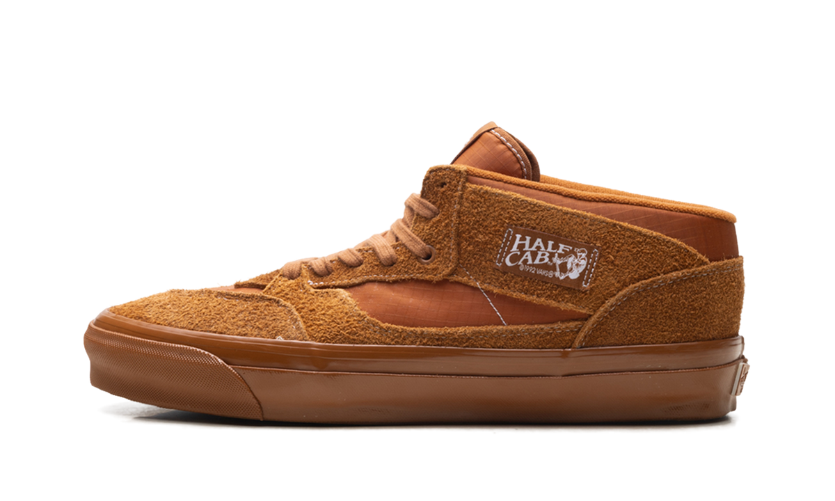 Half Cab Reissue 33 "Hairy Suede Ginger" VN000CXJDDQ1