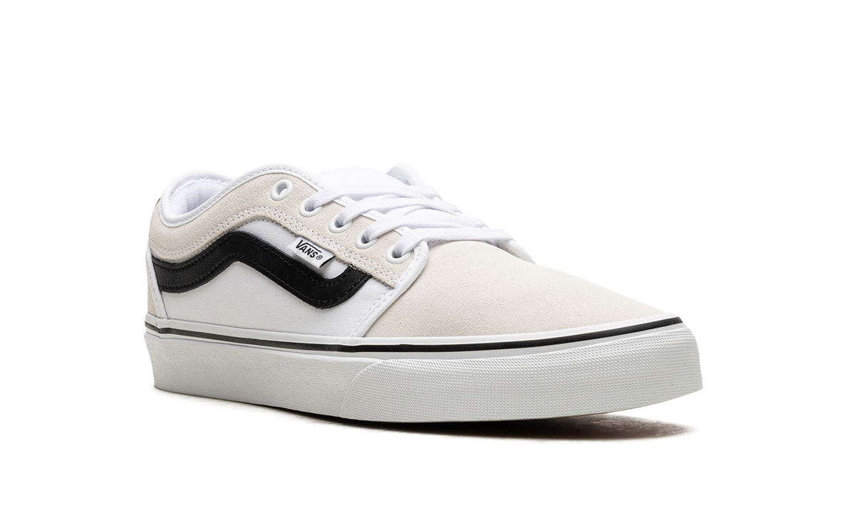 Chukka Low Sidestripe "White/Black" VN0A5KQZWBK