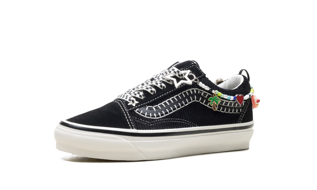 Premium Old Skool "Charms" VN000EGYBPR