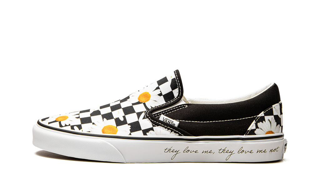 Classic Slip-On "Love Me, Love Me Not" VN0A5JMHB0B