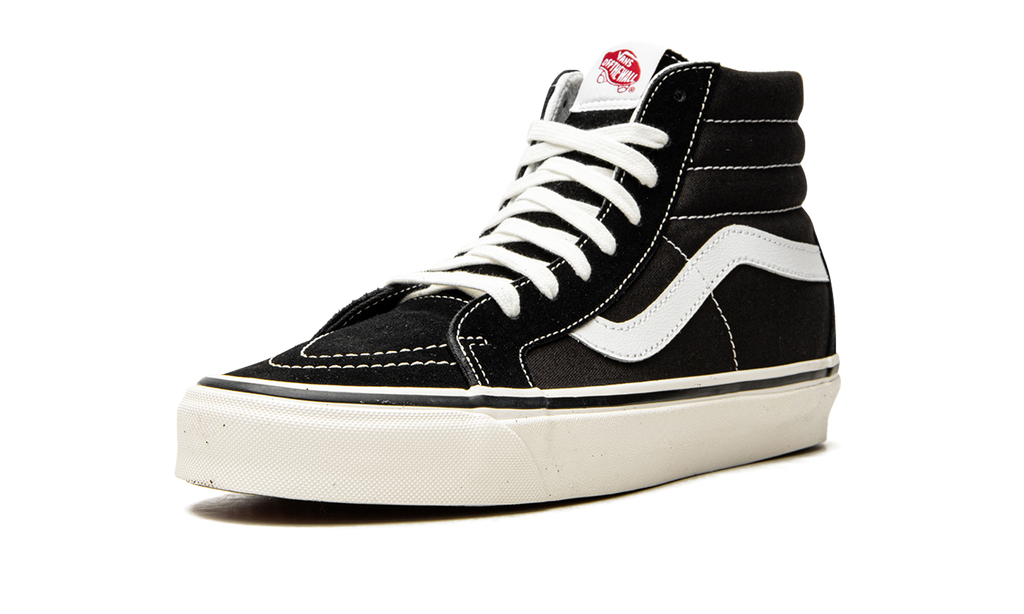 Sk8-Hi 38 DX "Black / White" VN0A38GFPXC