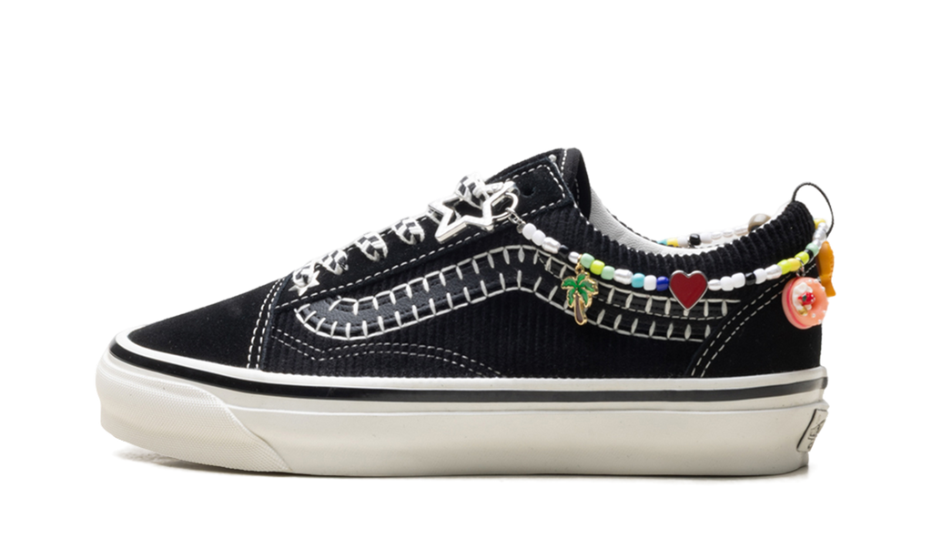 Premium Old Skool "Charms" VN000EGYBPR