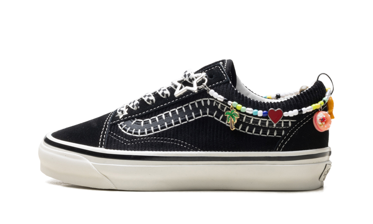 Premium Old Skool "Charms" VN000EGYBPR