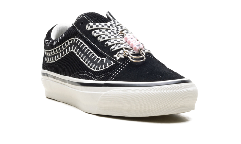 Premium Old Skool "Charms" VN000EGYBPR
