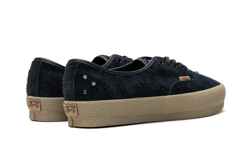 LX Authentic 44 "Gemstone Black" VN000DB8CJK