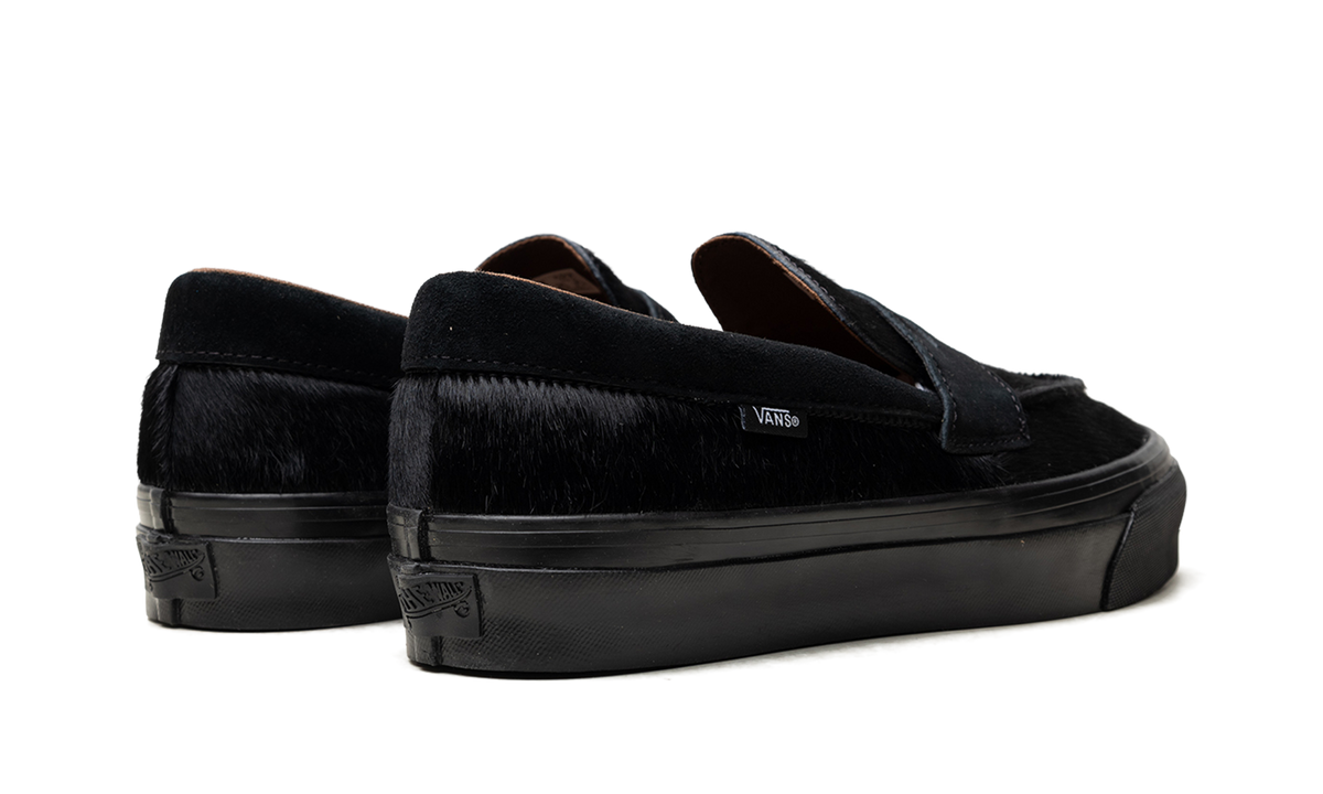Premium Loafer "Black" VN000VASBLA