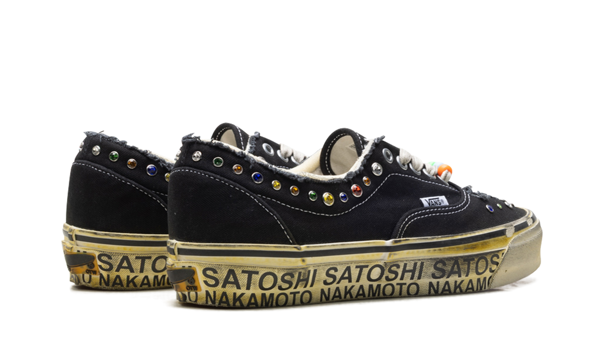 OTW Era 95 "Satoshi Nakamoto Round Lucky Charm" VN000EFEBLK