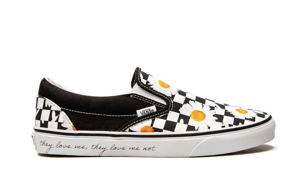 Classic Slip-On "Love Me, Love Me Not" VN0A5JMHB0B