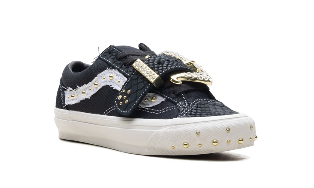 Premium Old Skool 36 "Metagirl Buckle Black White" VN000ZAZHAB