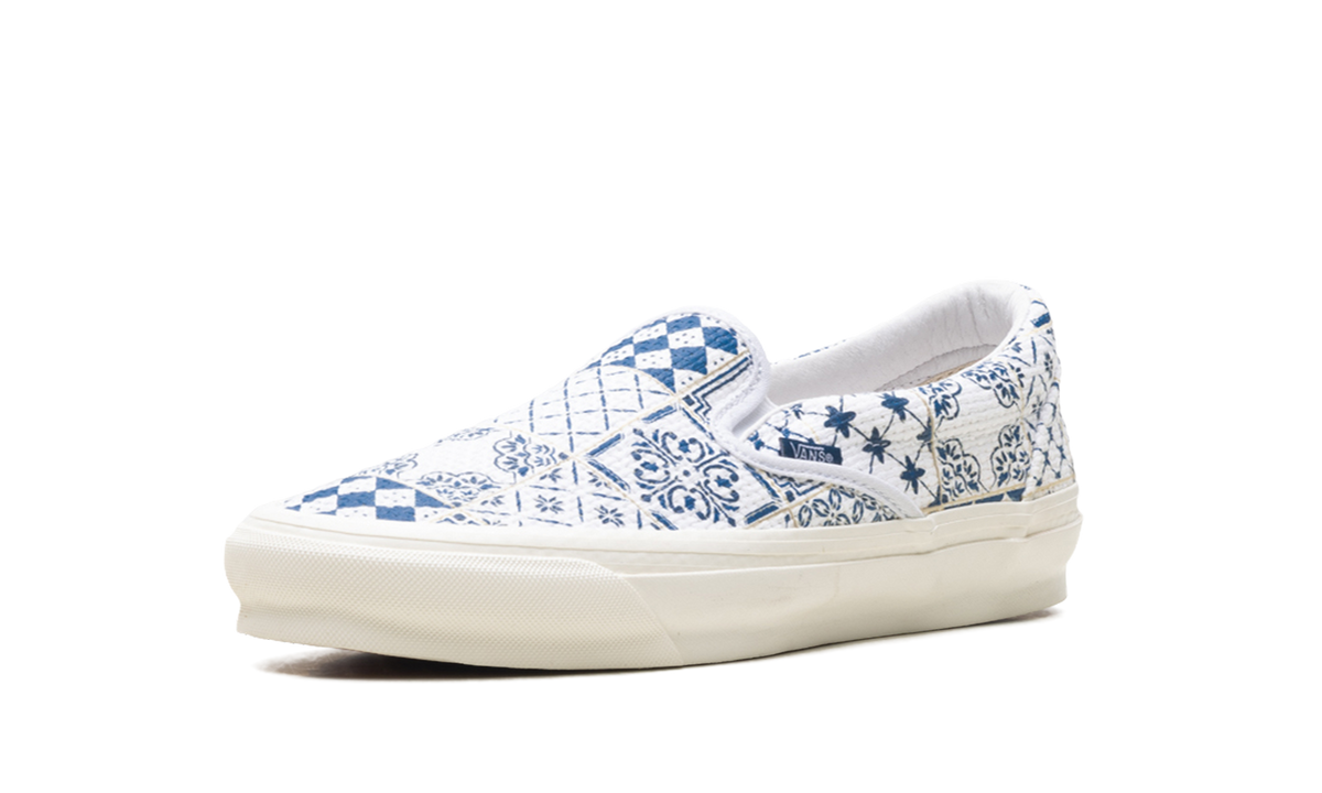 OG Classic Slip-On LX "KITH - Azulejo Tile" VN0A32QNWHT