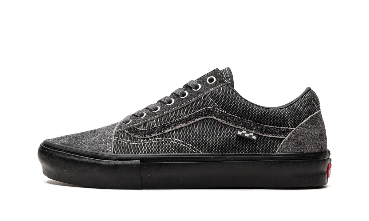 Old Skool "Quasi Skateboards" VN0A5FCB107