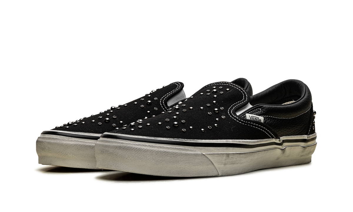 LX Classic Slip-On 98 "Pearlized Pack Blackout" VN000D9PBKA