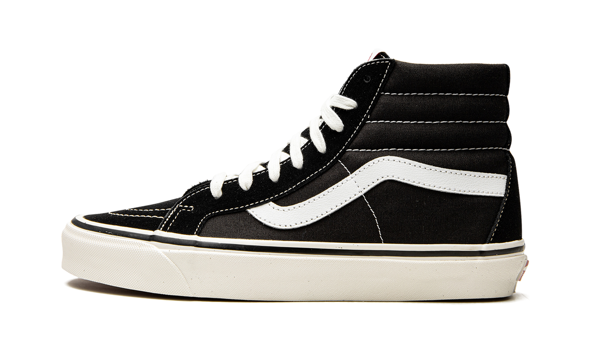 Sk8-Hi 38 DX "Black / White" VN0A38GFPXC
