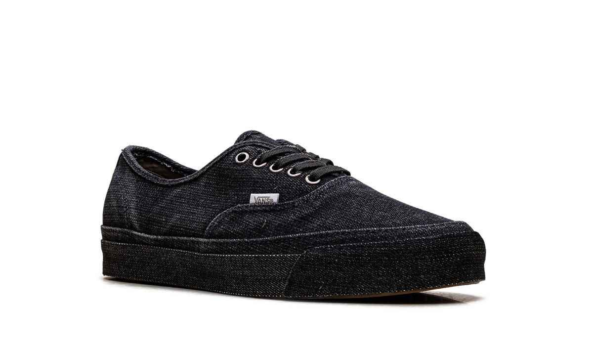 LX Authentic 44 "Denim Black" VN000DB8BLA