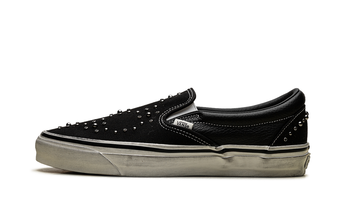 LX Classic Slip-On 98 "Pearlized Pack Blackout" VN000D9PBKA