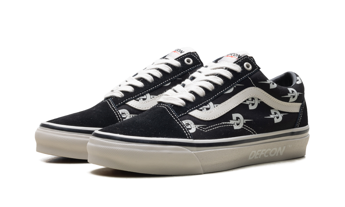 OTW Old Skool "Defcon Skate - Block Black" VN001128BLK