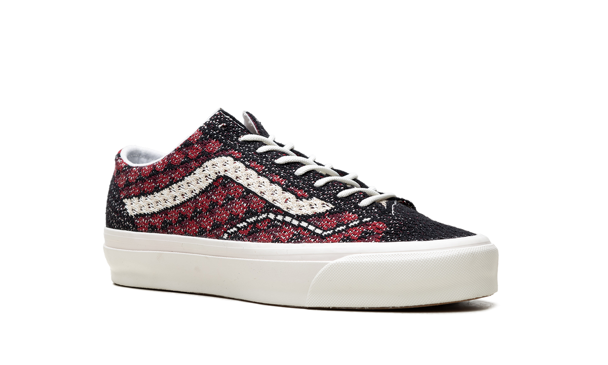 Premium Old Skool "Knit Pack - Geo Check Bordeaux Red" VN000EFKBRD