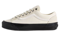Premium Old Skool 36+ "Classic White" VN000D9R2VZ