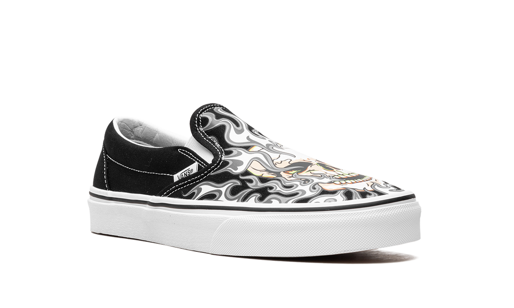 Classic Slip On "Flame Skull" VN0009Q7BMX