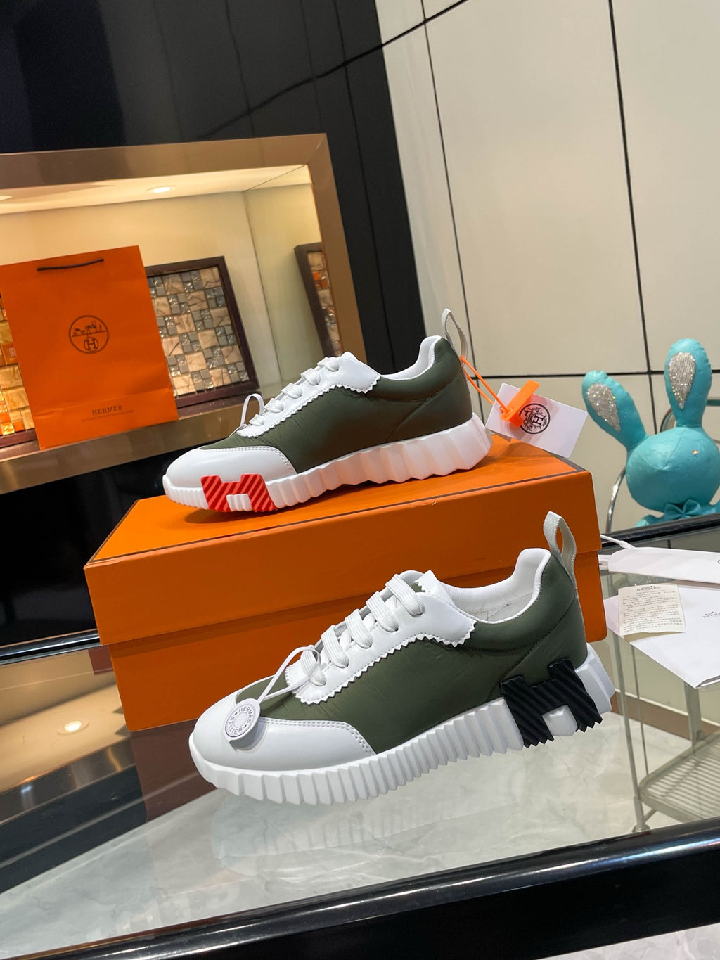 Hermès Casual Sneakers