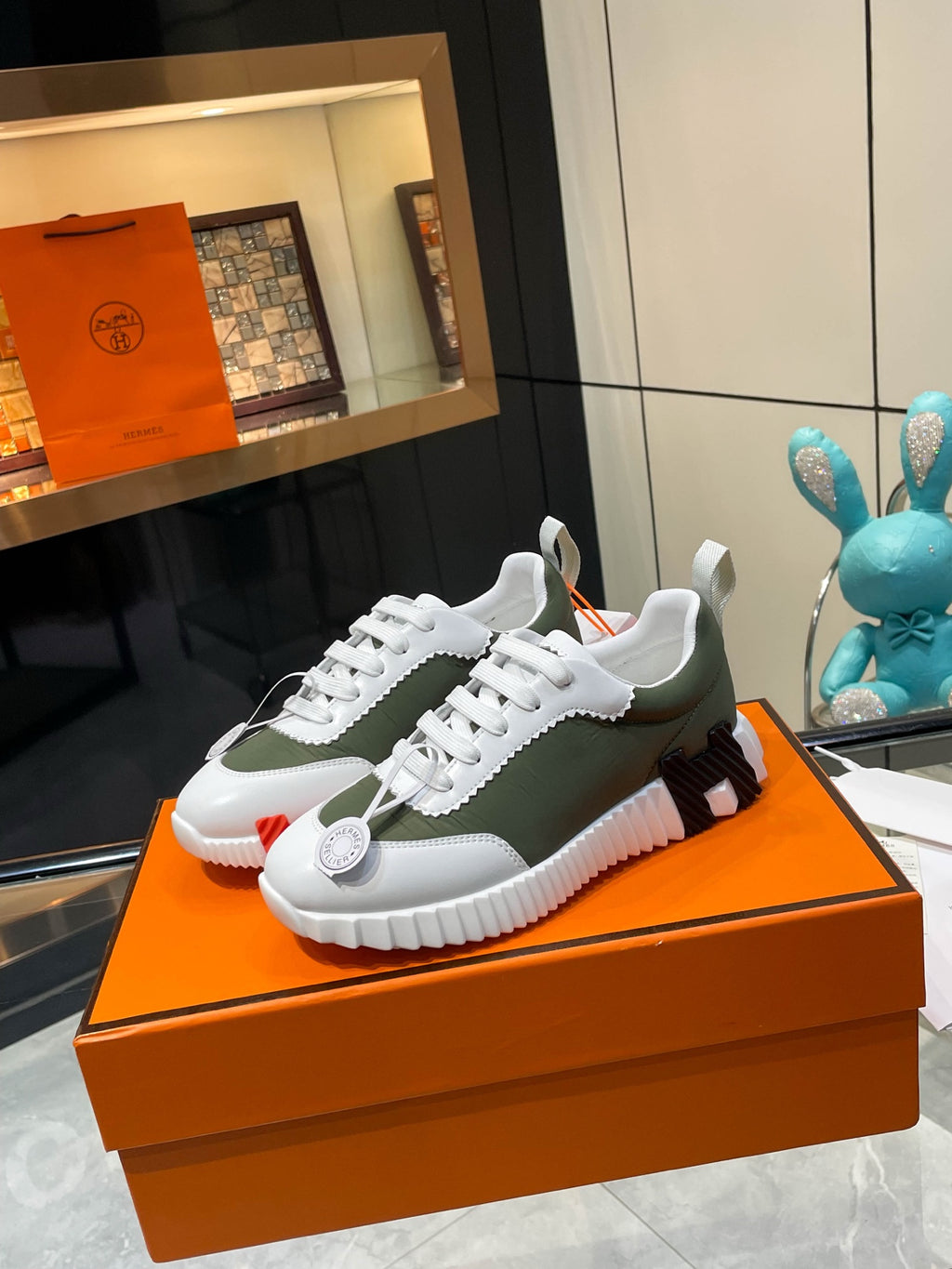 Hermès Casual Sneakers