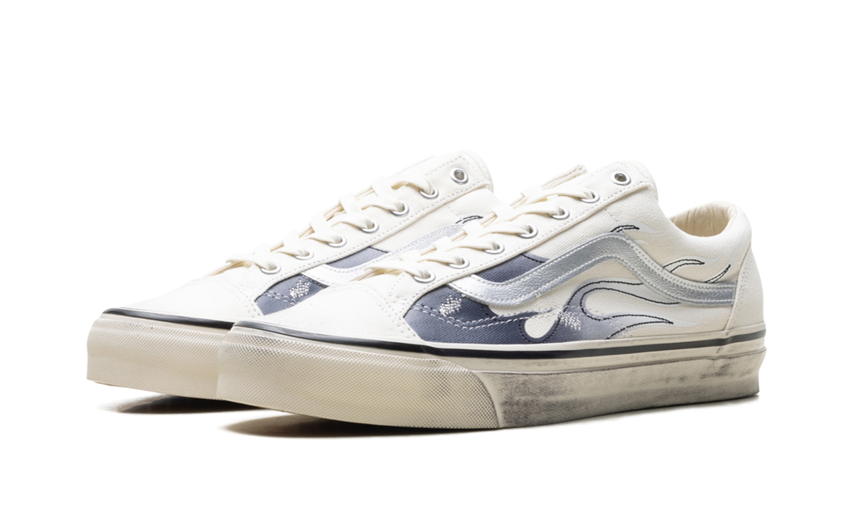 LX Old Skool "Archive Flame White" VN000D9RCCZ