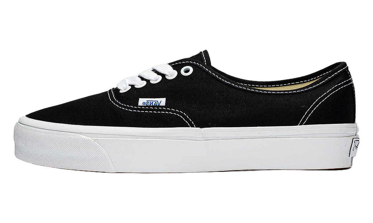 LX Authentic Reissue 44 "Black / White" VN000CQABA2