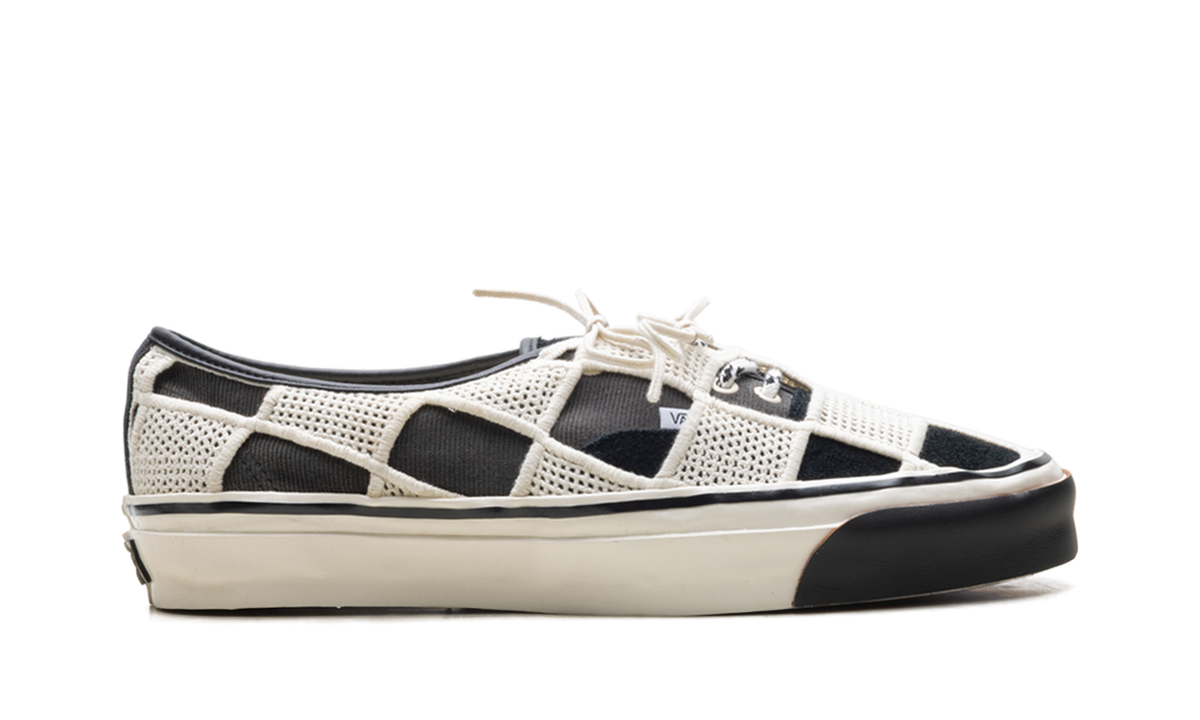 Authentic 44 LX Shell Knit "Black Egret" VN000Y0RFDB