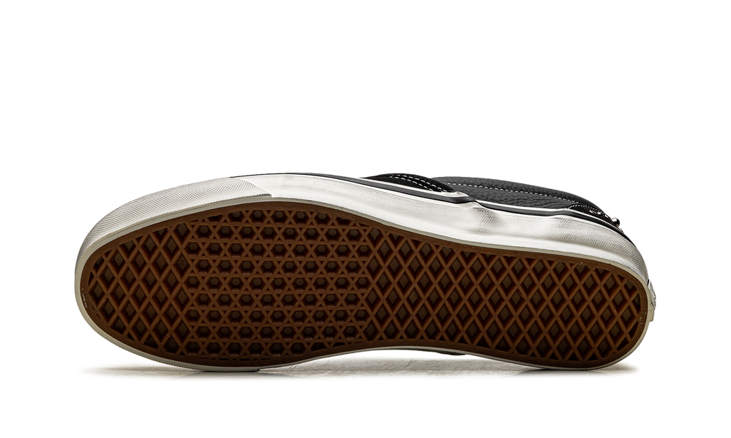 LX Classic Slip-On 98 "Pearlized Pack Blackout" VN000D9PBKA
