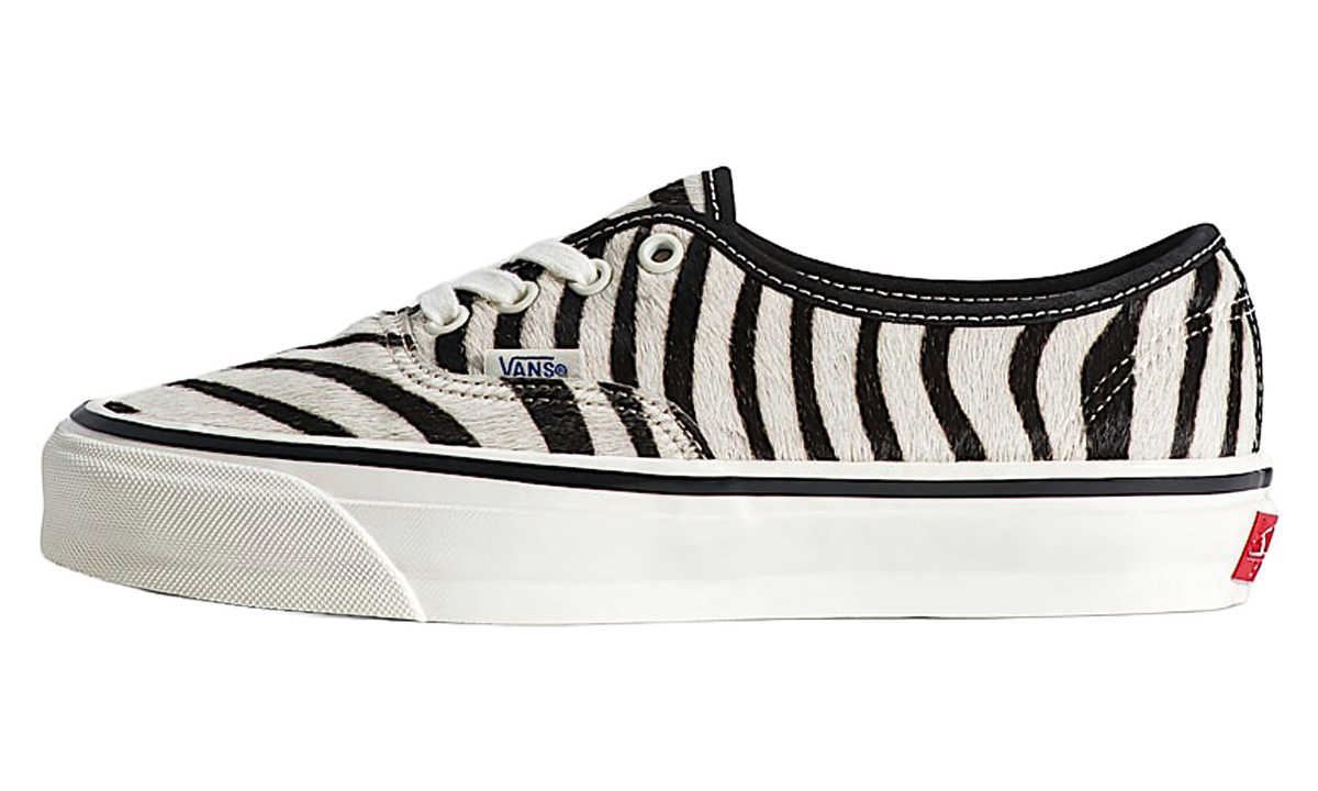 LX Authentic 44 "Zebra Marshmallow White" VN000EK4CDA