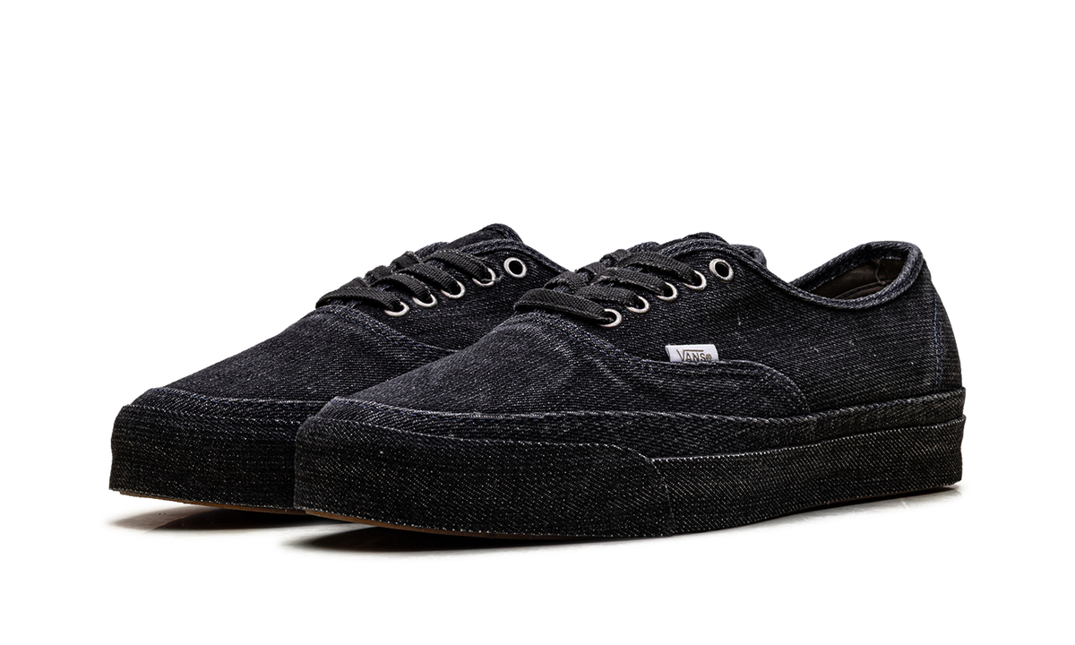 LX Authentic 44 "Denim Black" VN000DB8BLA