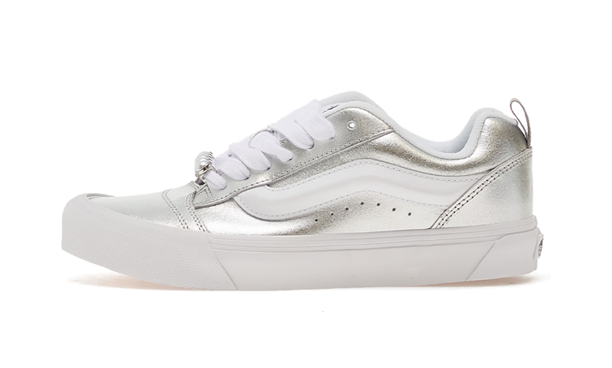 Knu Skool "Metallic Leather Silver" VN000E9XSLV1