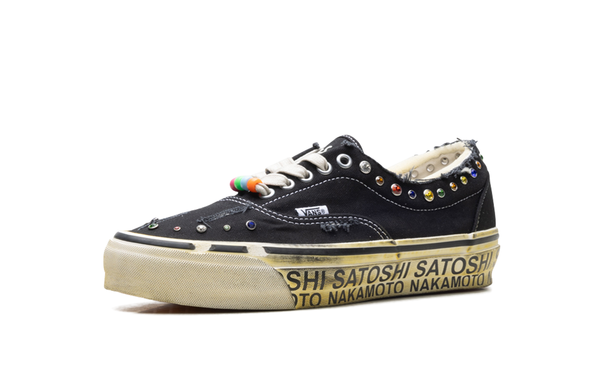 OTW Era 95 "Satoshi Nakamoto Round Lucky Charm" VN000EFEBLK