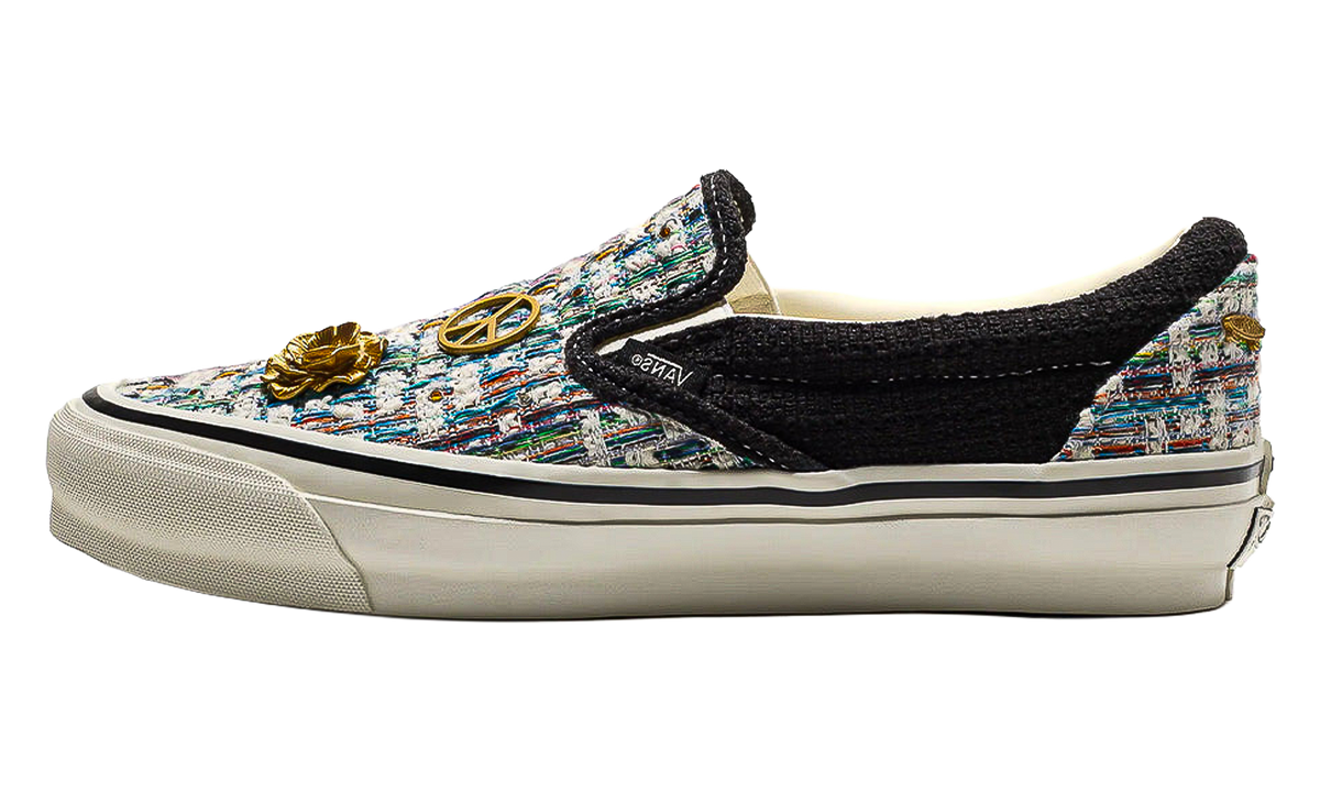 LX Slip-On 98 "Cardigan Black" VN000D9WY28