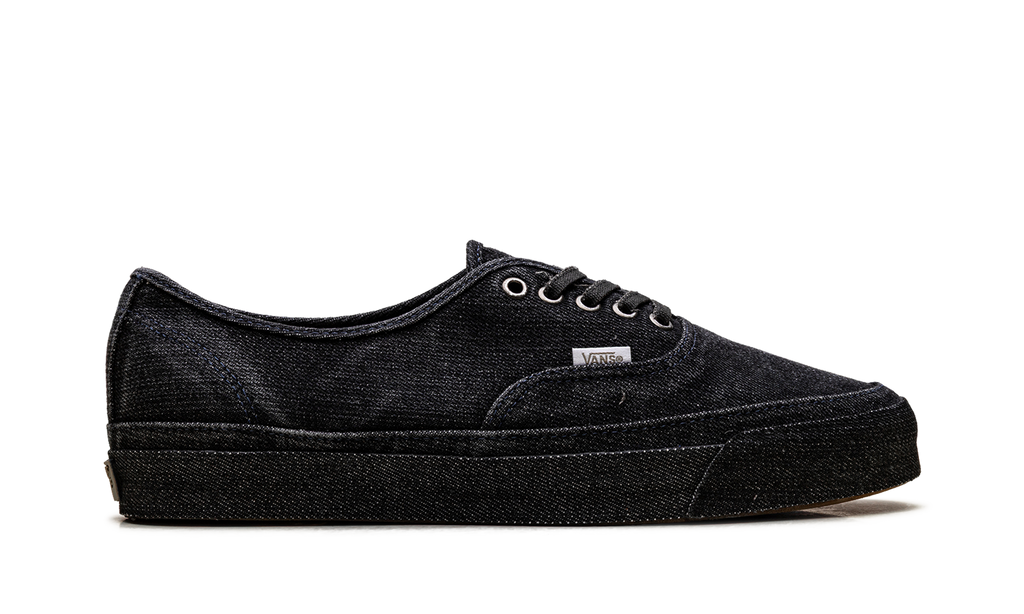 LX Authentic 44 "Denim Black" VN000DB8BLA