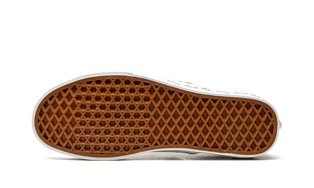 Classic Slip-On "Love Me, Love Me Not" VN0A5JMHB0B