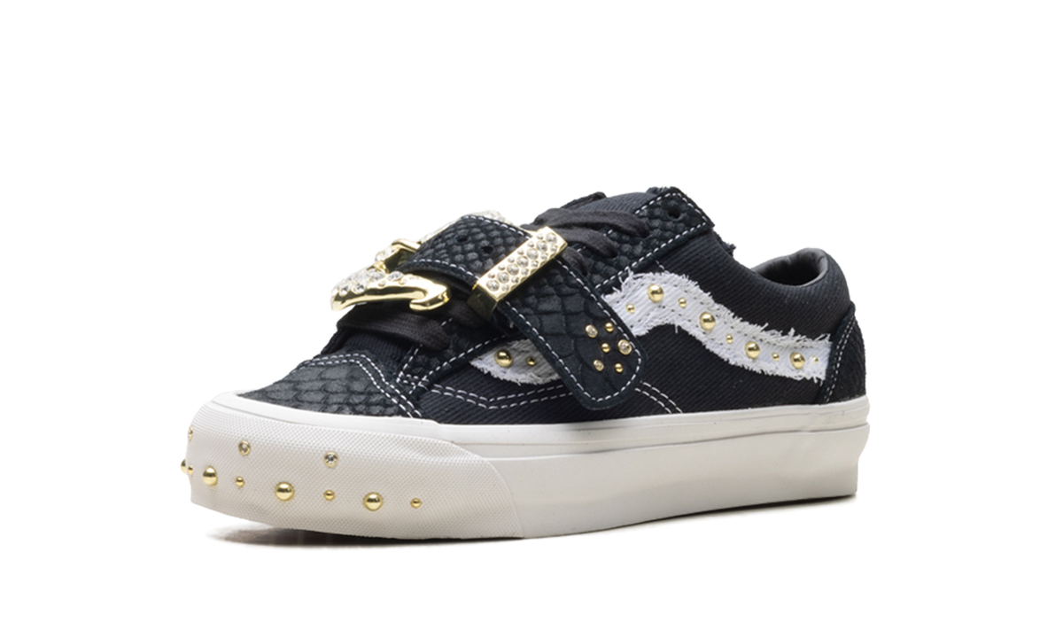 Premium Old Skool 36 "Metagirl Buckle Black White" VN000ZAZHAB