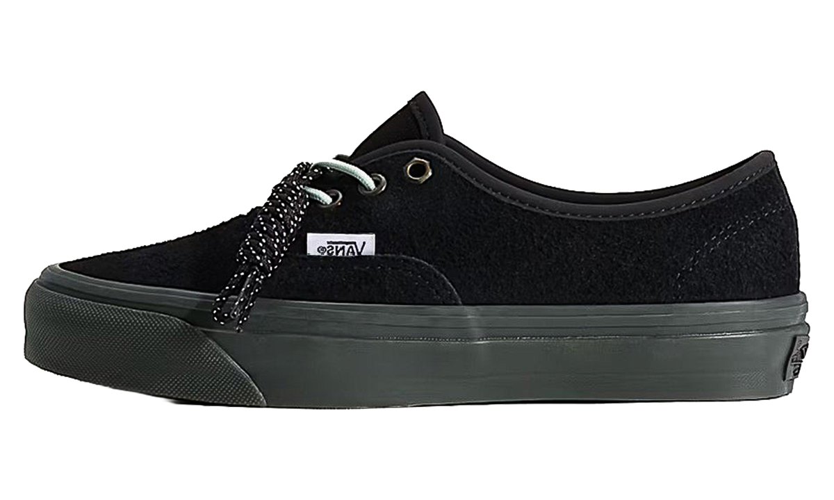 LX Authentic 44 "Field/Black" VN000Z02BLK1