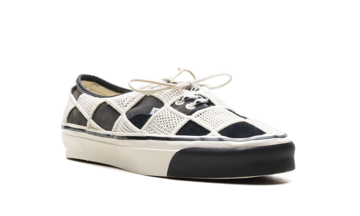 Authentic 44 LX Shell Knit "Black Egret" VN000Y0RFDB