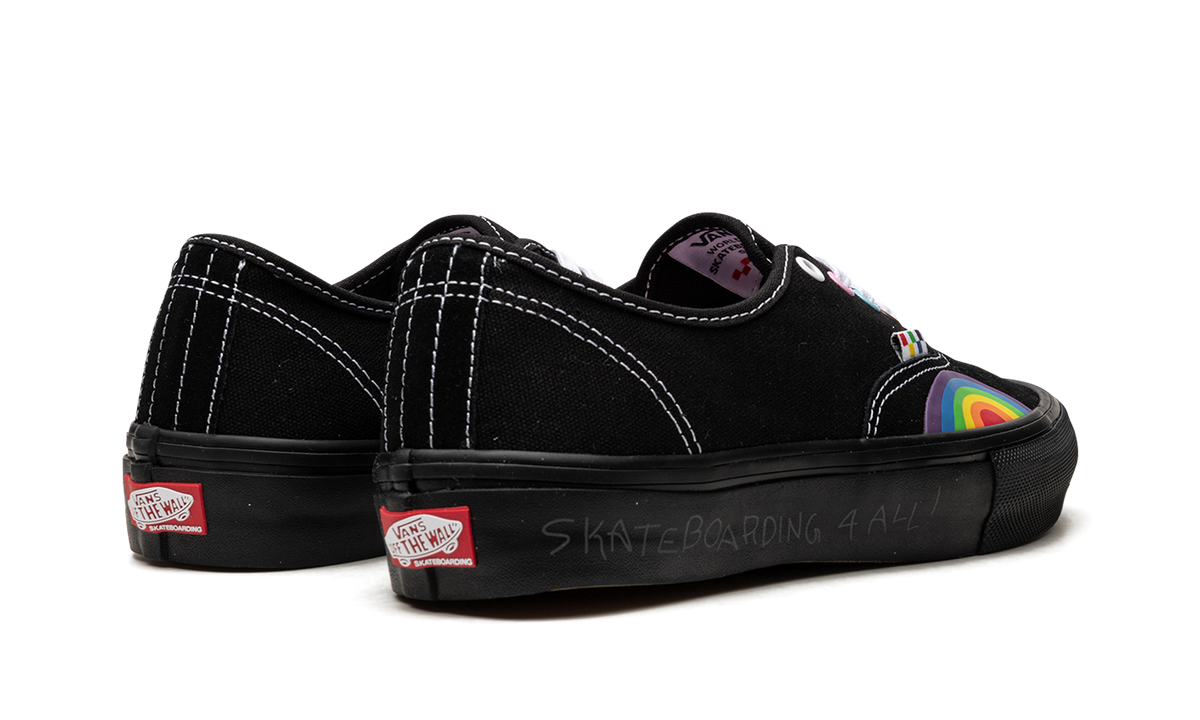 Skate Authentic "Pride" VN0A5FC8BML