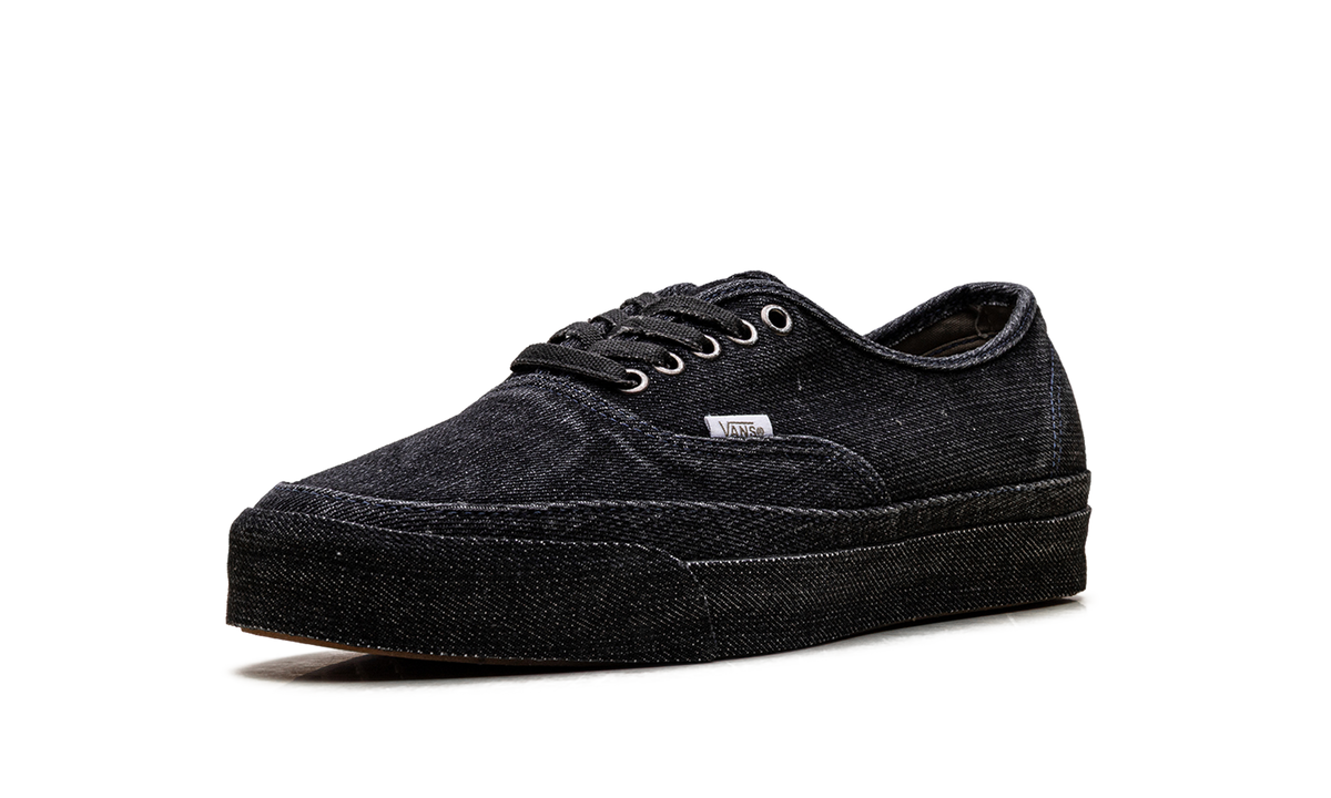 LX Authentic 44 "Denim Black" VN000DB8BLA