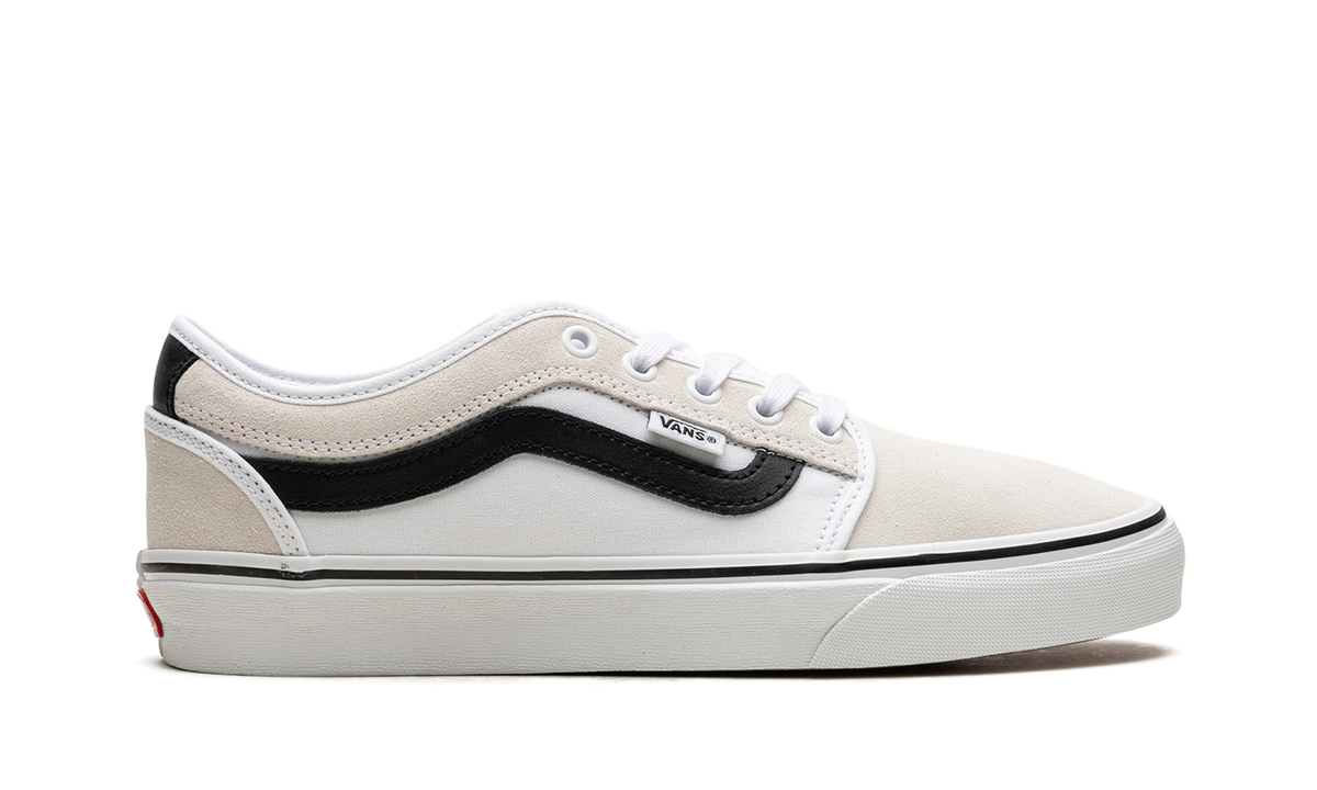 Chukka Low Sidestripe "White/Black" VN0A5KQZWBK