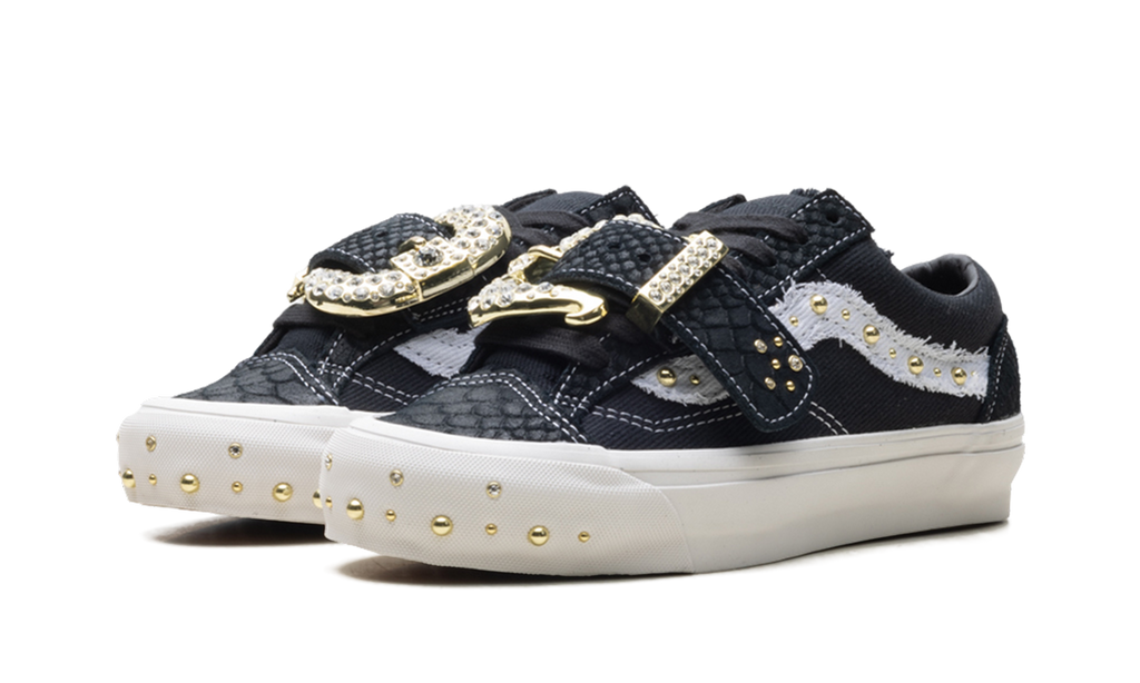 Premium Old Skool 36 "Metagirl Buckle Black White" VN000ZAZHAB