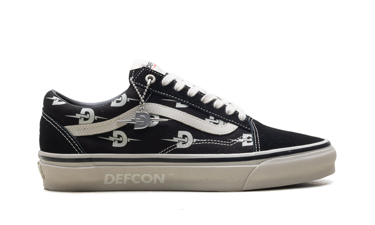 OTW Old Skool "Defcon Skate - Block Black" VN001128BLK