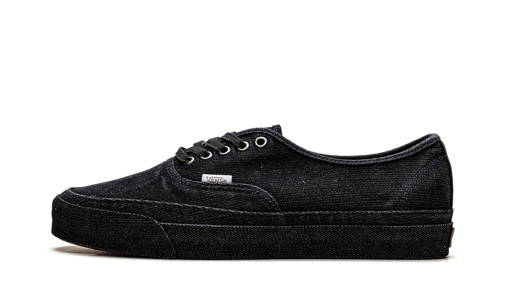 LX Authentic 44 "Denim Black" VN000DB8BLA