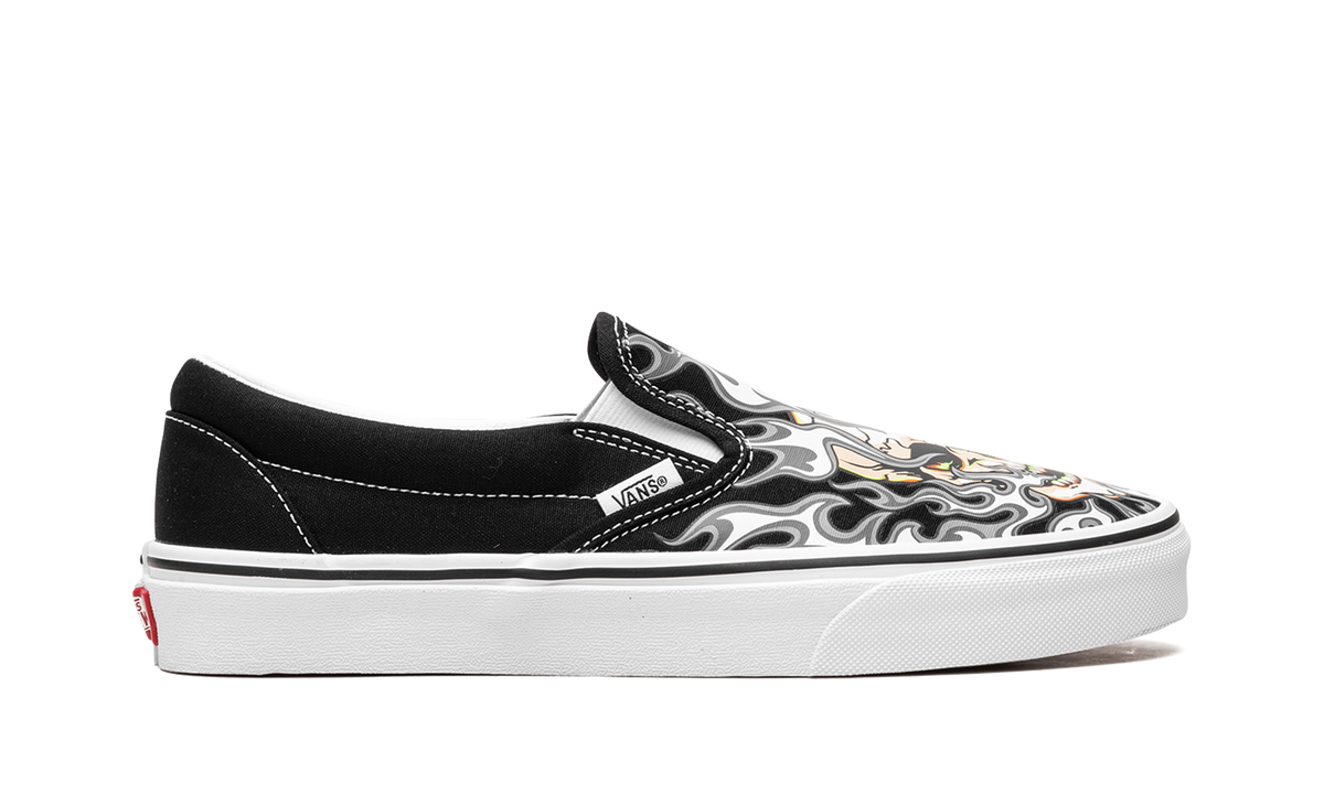Classic Slip On "Flame Skull" VN0009Q7BMX