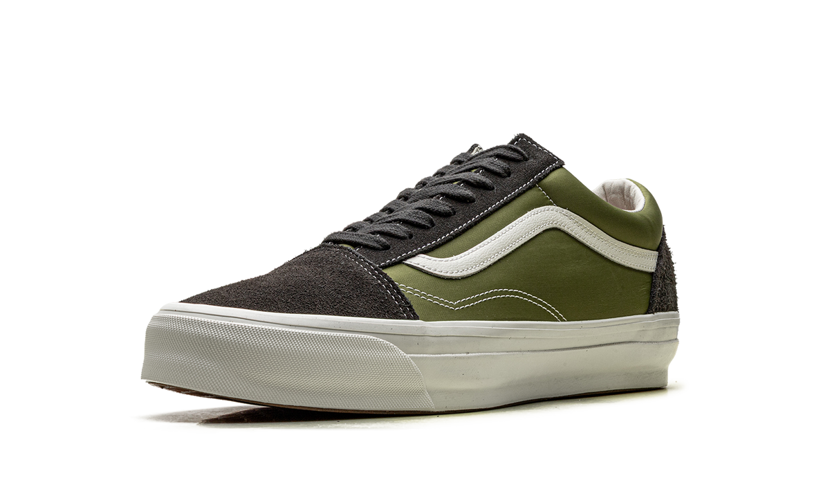Old Skool "Aged Green" VN000D9JEMB
