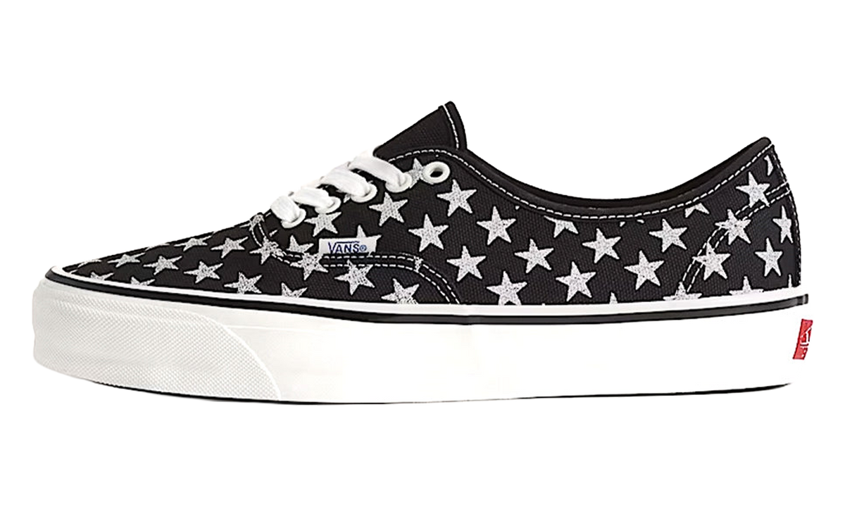LX Authentic 44 "Stars" VN000EAABPT